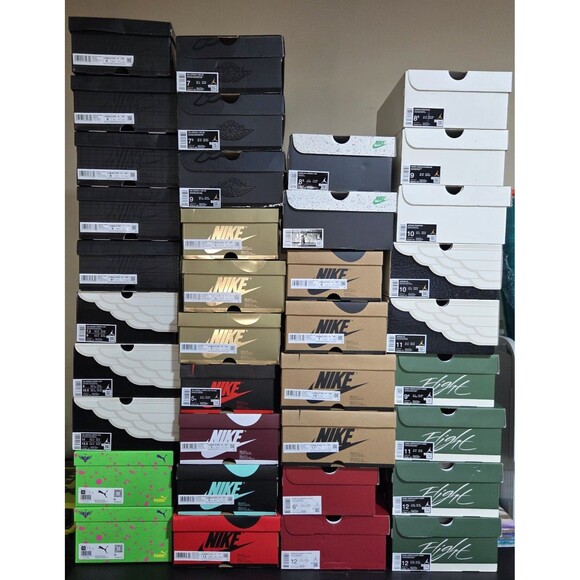 Lot 0f 52 Empty black&white Adult Jordan Boxes - Mens-Womens- Y Great Condition